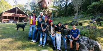 Jóvenes de Victoria participan en encuentro formativo en la Reserva “El Cielo”