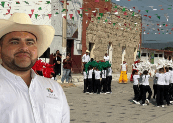 Casas celebra la Revolución Mexicana con un desfile lleno de color y talento juvenil