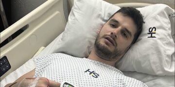 Adrián Marcelo es hospitalizado