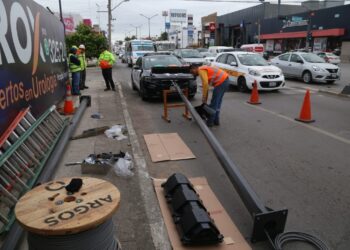 Tampico instala semáforos inclusivos y amplía circulación en avenida Miguel Hidalgo