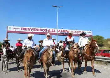 Altamira recibe a más de mil cabalgantes en la Décima Primera Cabalgata Federada AJUA 2025