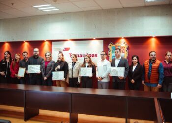 Empresas de Tamaulipas reciben galardón en aniversario de Concanaco