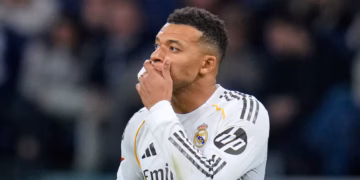 City remonta en el Bernabéu y hunde más al Real Madrid