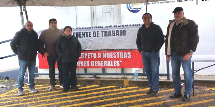 Trabajadores de Conagua protestan  por incumplimiento de acuerdos laborales