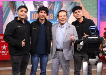 Chavot, Barba y Coa, visitan el Foro de Sale el Sol en CDMX