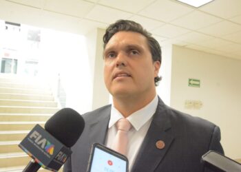 Pide Humberto reforzar medidas tras el hallazgo de 80 teléfonos en CEDES Reynosa