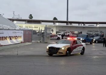 Más de cuatro mil vehículos de paisanos cruzan a Tamaulipas por Nuevo Laredo durante temporada decembrina