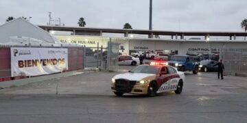 Más de cuatro mil vehículos de paisanos cruzan a Tamaulipas por Nuevo Laredo durante temporada decembrina