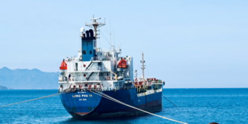 EU incauta buque petrolero sancionado frente a costas de Venezuela