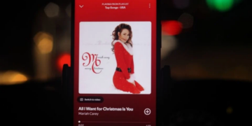 Mariah Carey hace historia: su villancico llega a 20 semanas en el #1