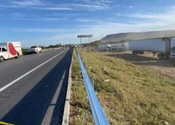 Accidente carretero con vehículos y ambulancias en Tamaulipas