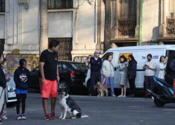 Hombre mayor afectado por caída en evacuación sísmica CDMX