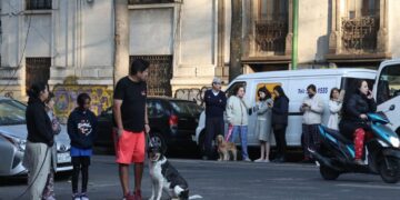 Hombre mayor afectado por caída en evacuación sísmica CDMX