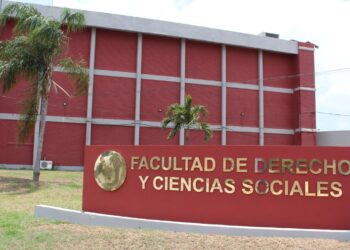 Edificio principal Universidad Autónoma de Tamaulipas