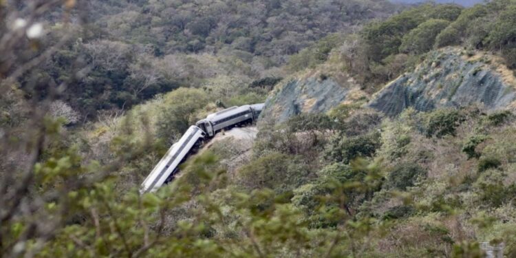 Denuncia PAN contra funcionarios por Tren Interoceánico