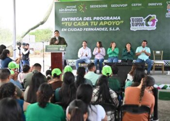 Gobernador Ricardo Gallardo anuncia lotes gratuitos familias potosinas