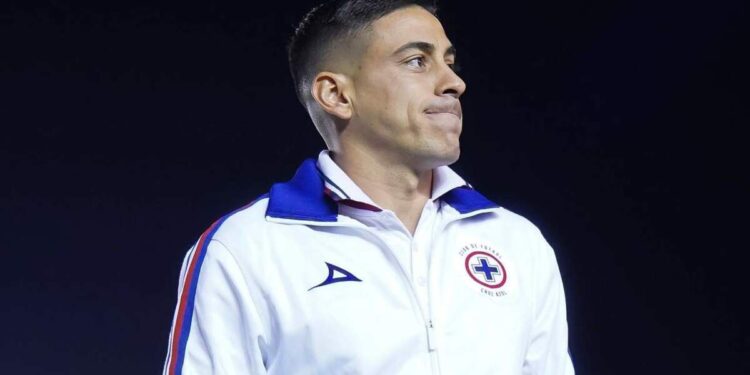 Camilo Cándido regresando a Cruz Azul tras préstamo