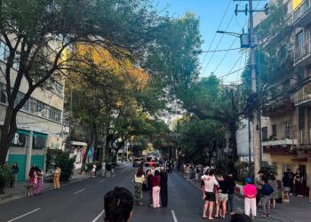 Sismo en Ciudad de México alerta a población