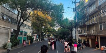 Sismo en Ciudad de México alerta a población