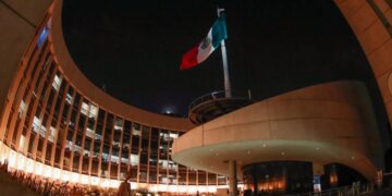 Vista panorámica exterior del Senado de la República en México