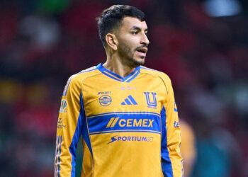 Ángel Correa jugador de Tigres en entrenamiento