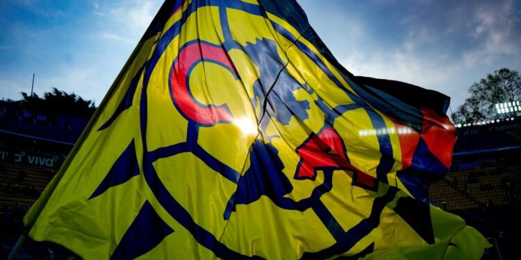 Brian García y Andrés Jardine en entrenamiento de fútbol
