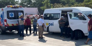 Accidente camioneta Coppel plataforma tráiler Altamira