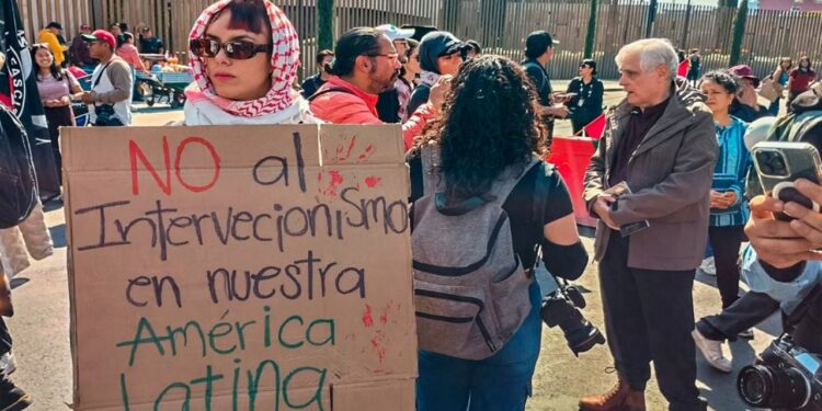 protesta frente a embajada de Estados Unidos en la Ciudad de México