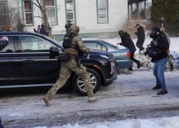 Agentes federales en operativo migratorio Minneapolis