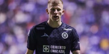 Mateusz Bogusz jugador en entrenamiento con Cruz Azul