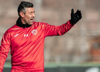 Pedro Caixinha entrenador de FC Juárez en conferencia