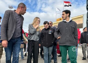 Angelina Jolie en frontera entre Egipto y Franja de Gaza