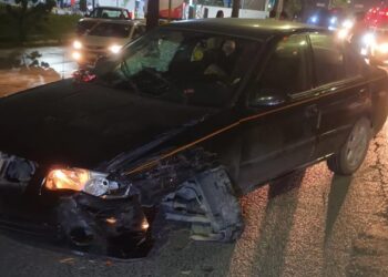 Accidente vial en avenida José Sulaimán con vehículos dañados