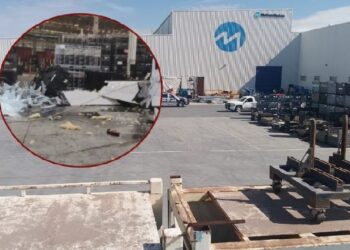 Avioneta accidentada dentro de nave industrial en Coahuila