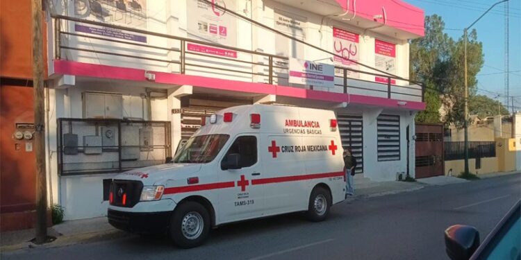 Guardia de seguridad del INE en Ciudad Victoria