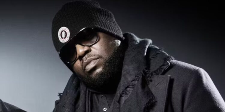 Calbo, rapero francés y miembro de Ärsenik en concierto