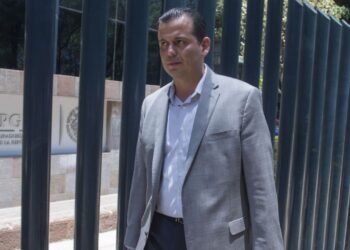 Líder del PRI en Michoacán Guillermo Valencia en conferencia