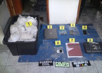 Incendio y elementos policacos en departamento en Morelia