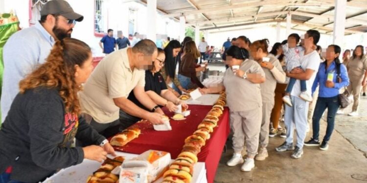 Rosca de Reyes artesanal de 20 metros en CEDES Victoria