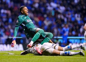 Estadio Olímpico Universitario durante partido de fútbol