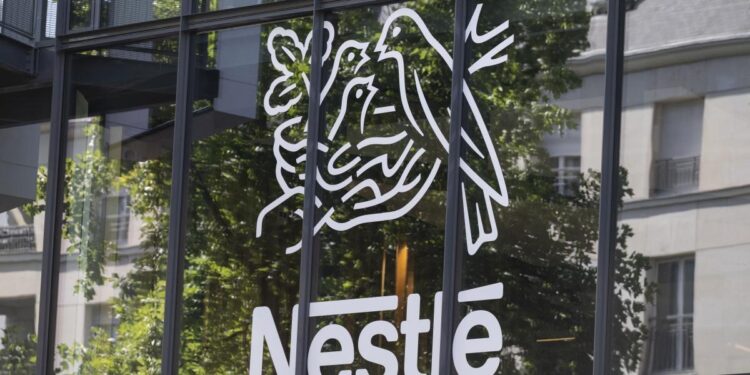 Productos de leche infantil retirados por Nestlé por contaminación