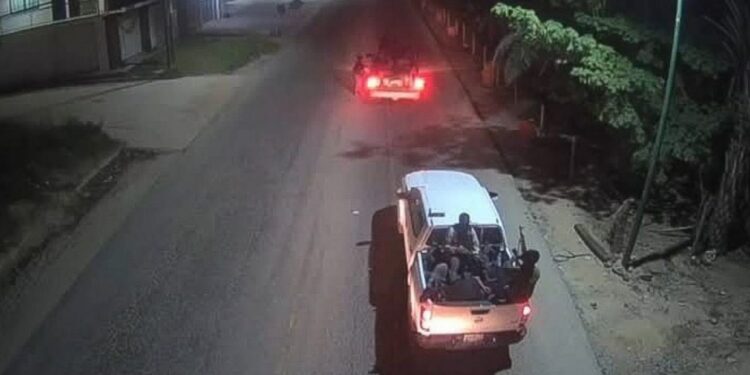 Policías bajo investigación en Chiapas tras quema de bares