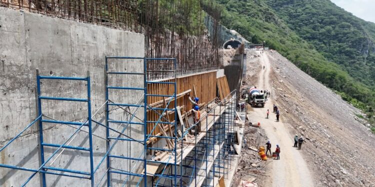 Obra carretera Mante-Tula en etapa final construcción Tamaulipas