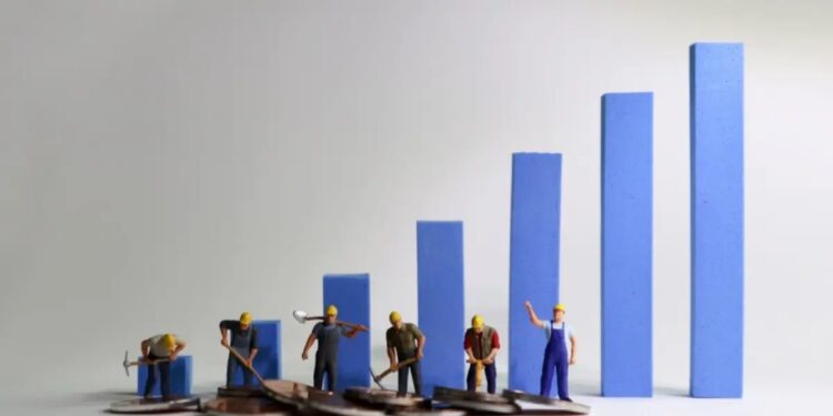 Concanaco debate sobre aumento salarial y empleo formal