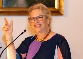 Josefa González-Blanco agradece al concluir su misión diplomática