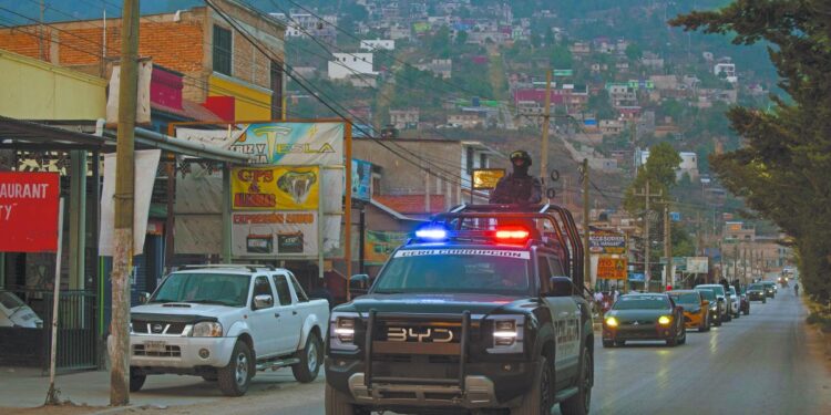 Detención de policías y alcalde en operativos anticorrupción en Chiapas