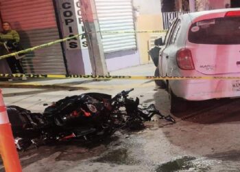Accidente entre automóvil y motocicleta en Altamira