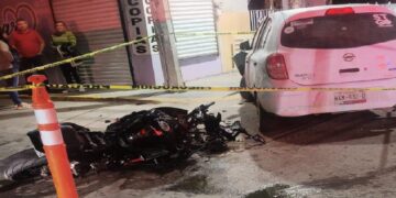 Accidente entre automóvil y motocicleta en Altamira