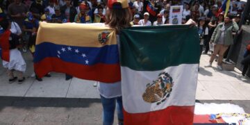 Banderas de México y Venezuela en Ciudad de México