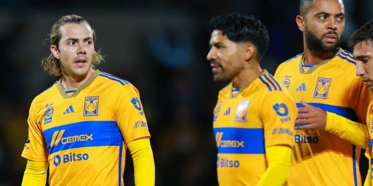 Plantilla de futbolistas de Tigres con nuevas bajas y refuerzos